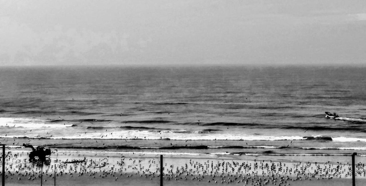 Amazing Apartment In Costa de Caparica Exteriör bild